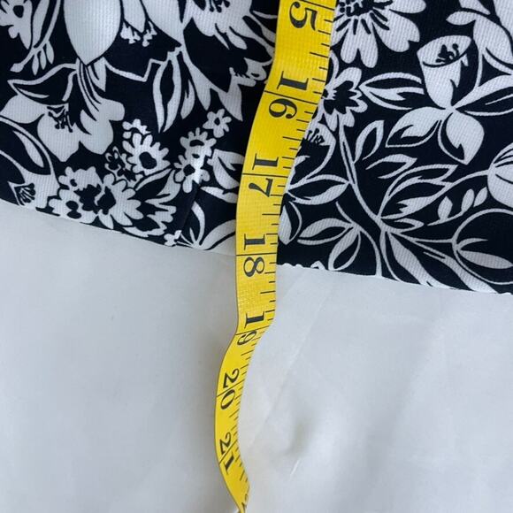 Talbots Fit & Flare Dress 14 Sleeveless Navy White Floral Cottagecore Summer - Picture 6 of 7